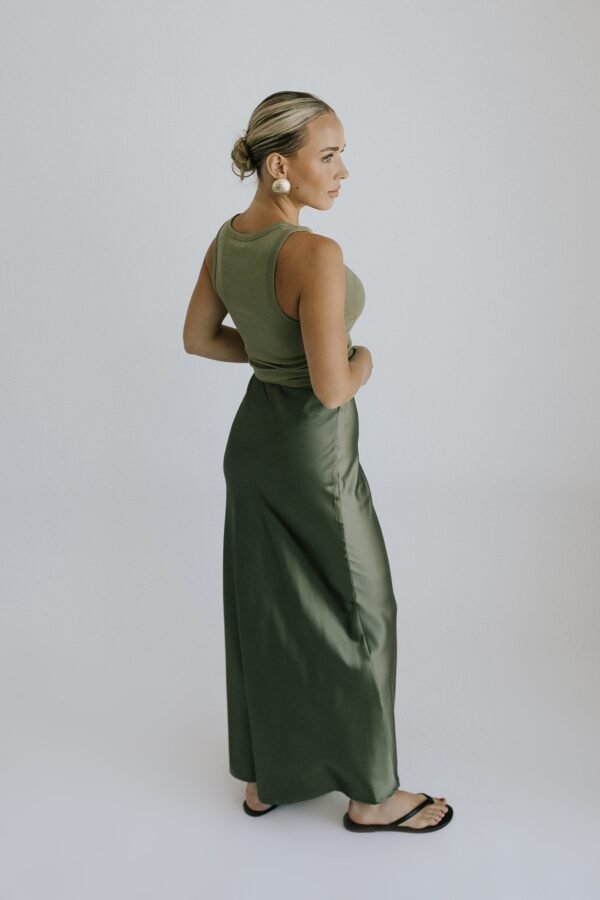 Good Things Satin Skirt – Olive - 图片 4